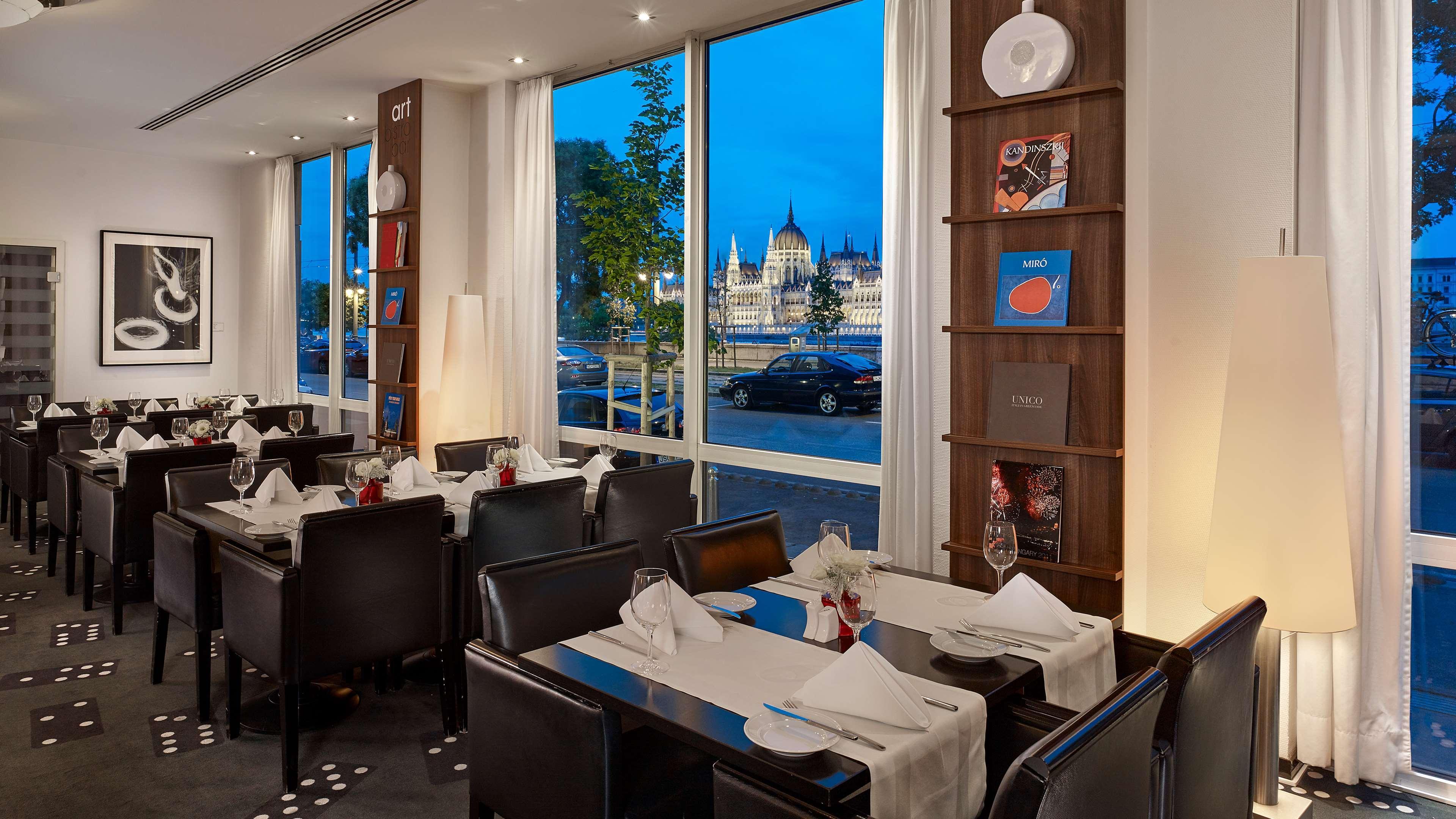 Park Plaza Hotel 4*