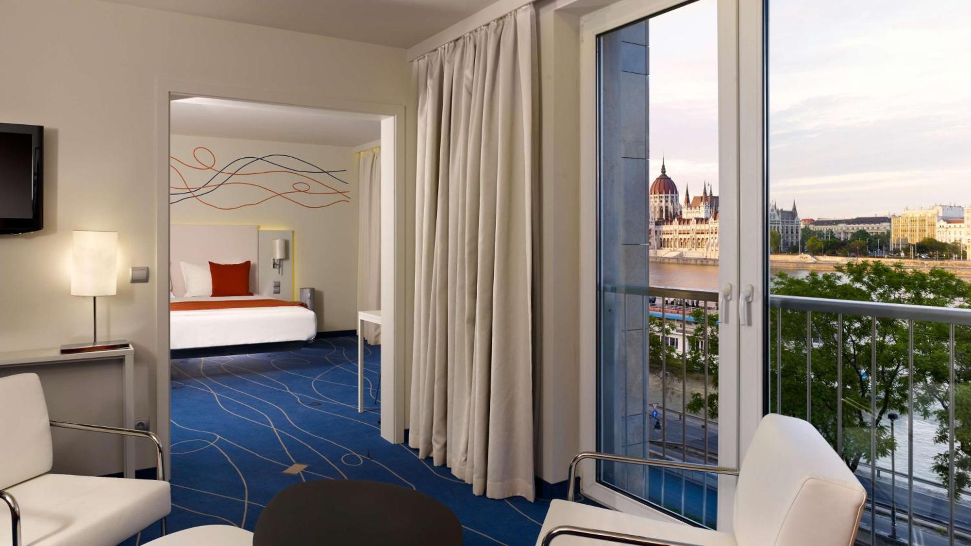 Park Plaza Hotel